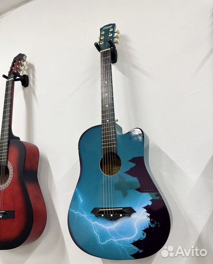 Акустическая гитара