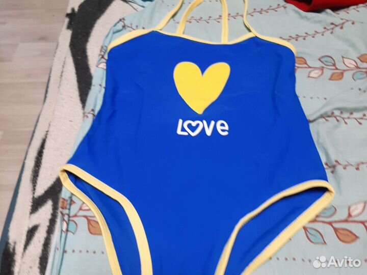 Купальник для девочки новый 110