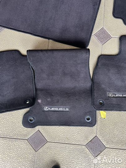 Ковры в салон автомобиля, полики