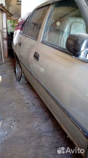 Daewoo Nexia 1.5 МТ, 2005, битый, 130 000 км