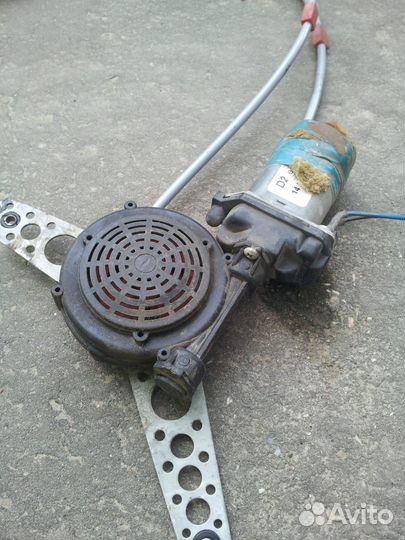 Электро стеклподъемник перед дверей Hyundai Accent