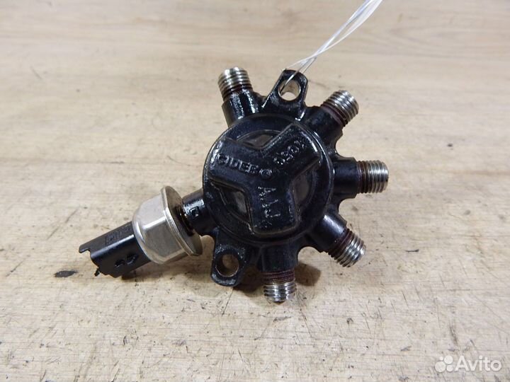 Рампа топливная Renault Megane 2 / Scenic 2 1,5dci