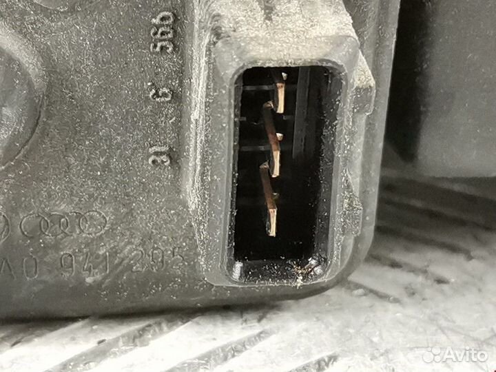 Фара правая Volkswagen Passat B3 1997