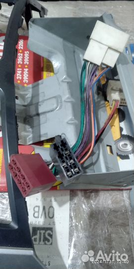 Рамка 1 din для магнитолы на Hyundai Solaris 1