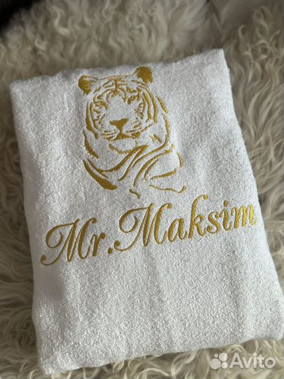 Халат с вышивкой