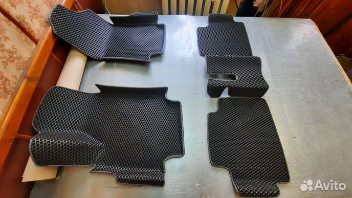 Коврики на Ниву