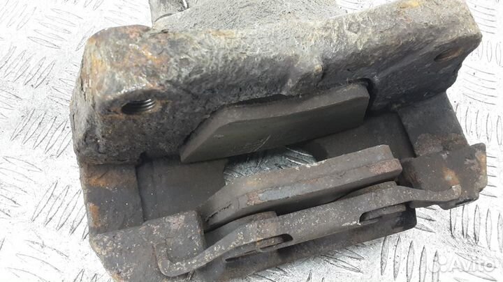 Суппорт передний левый Volkswagen Transporter T5