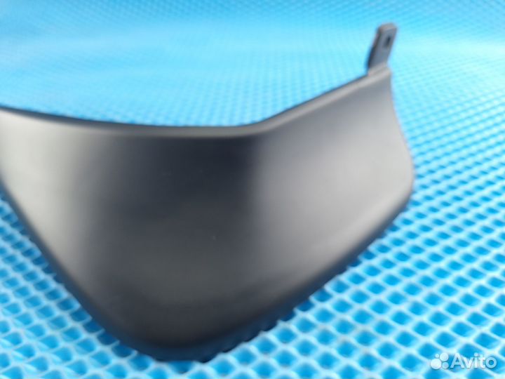 Брызговик задний левый Mazda3 2006г хетчбэк