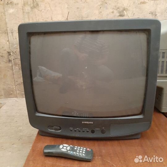 Телевизор samsung и sharp