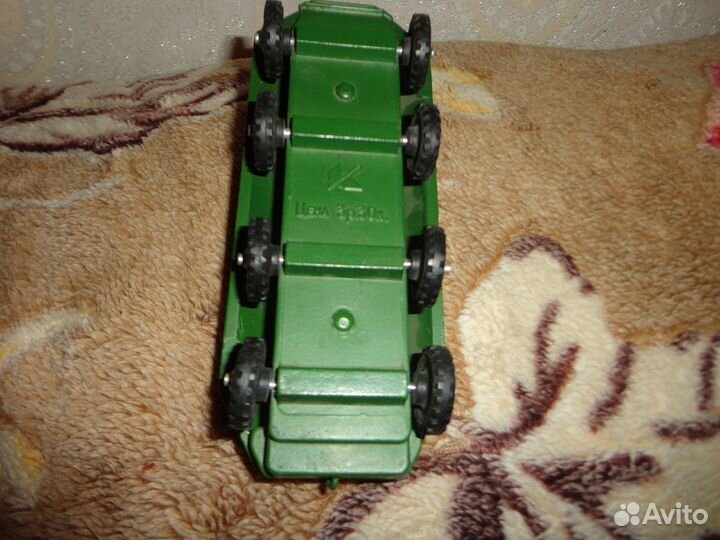 Игрушка военной техники бтр-60