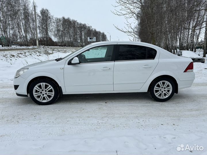 Opel Astra 1.6 МТ, 2011, 152 000 км