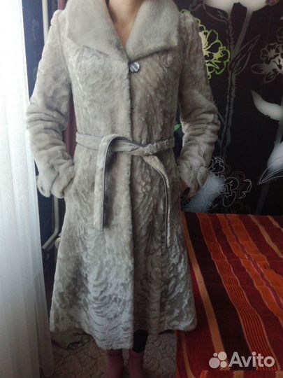 Продам мутоновую шубу