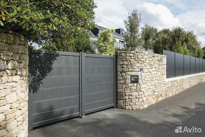 Въездные распашные ворота в наличии