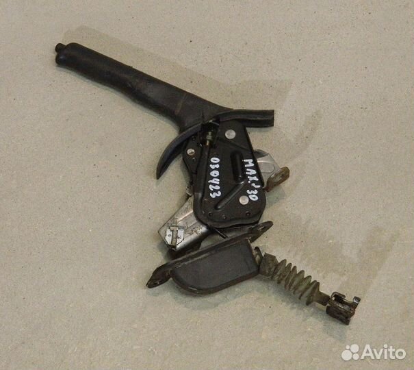 Ручник Nissan Maxima J30