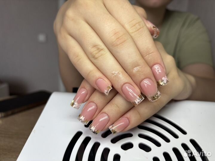 Требуется модель для маникюра