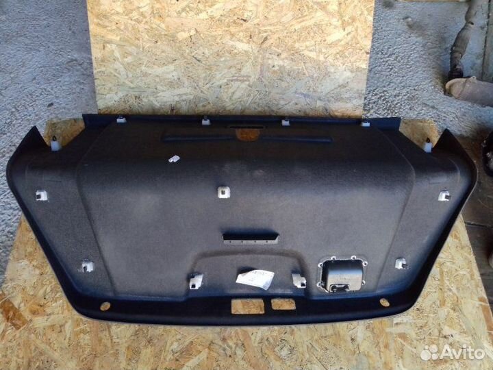 Обшивка крышки багажника Audi A8 D4 long 4.2 cdra