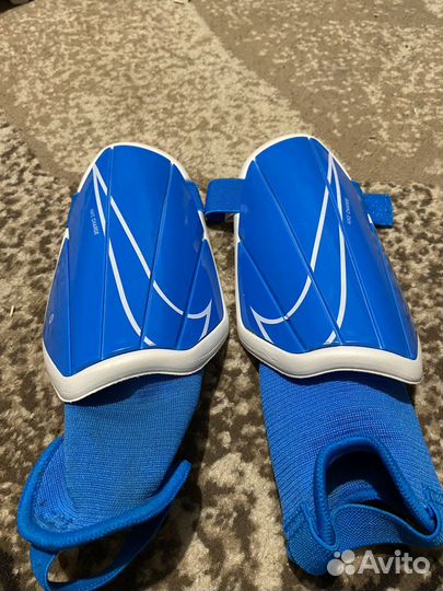 Футбольные щитки