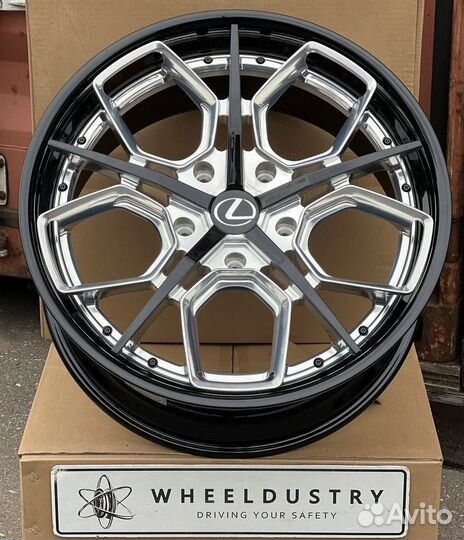 Кованые двусоставные диски R22 Lexus LX570