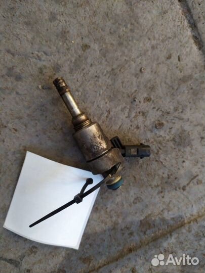 Форсунка топливная Volkswagen Passat B7 CDA 2012