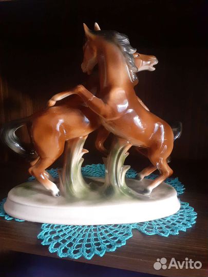 Статуэтка лошади, Фарфор,Германия. Sitzendorf