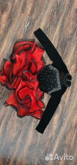 Костюм для выступлений фигурное катание 128-140