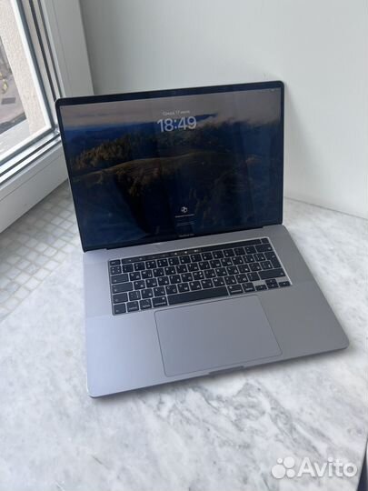 Apple MacBook Pro 16 2019 i9 /64GB / 1 TB/ 5500M