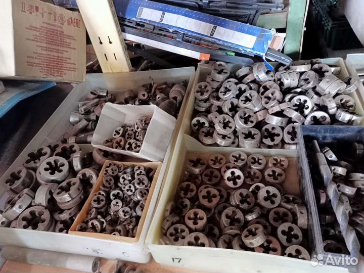 Инструмент СССР метчик лерка фреза сверло ключ