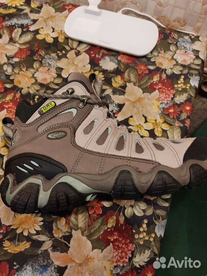 Ботинки женские 39 размер походные