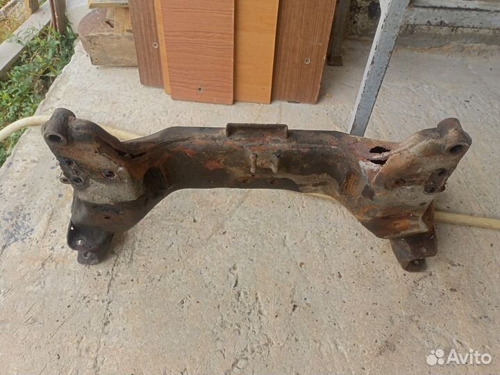 Подрамник от Nissan Almera Classic 2006года выпуск