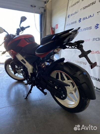 Мотоцикл bajaj 200