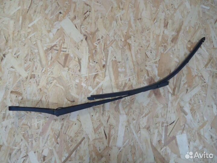 Поводок стеклоочистителя Volkswagen Passat CC cawb