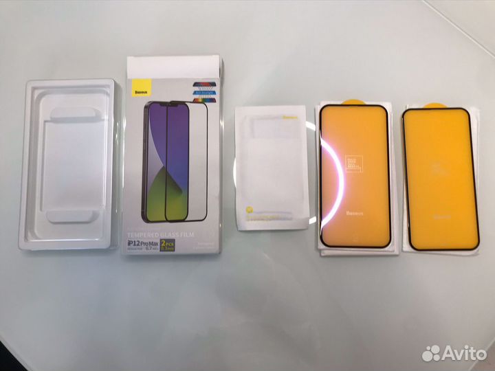Два стекла на iPhone 12 pro max новые