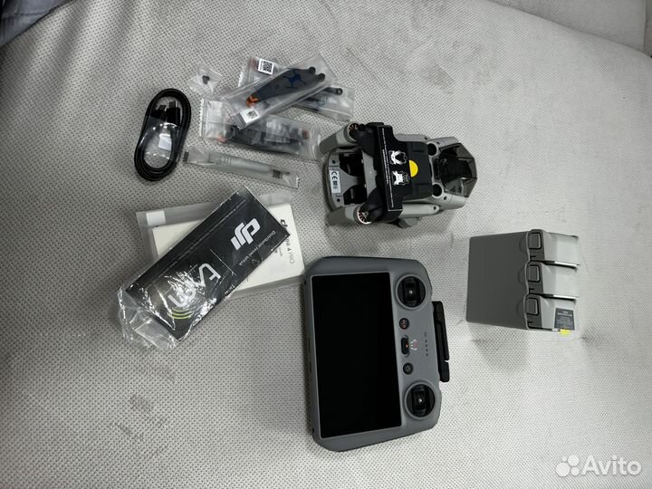 Dji mini 4 pro Fly More Combo Plus rc 2