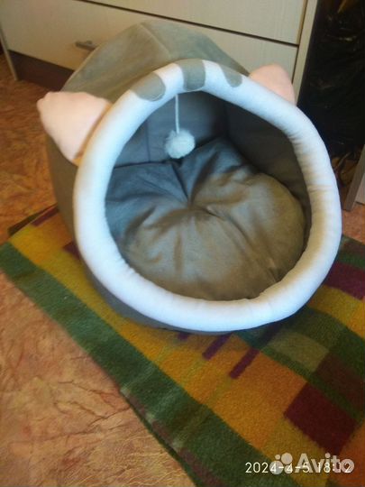 Лежанка домик