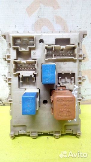 Блок предохранителей салона Nissan Bluebird Sylphy