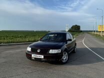 Volkswagen Passat 1.6 MT, 1997, 277 862 км, с пробегом, цена 300 000 руб.