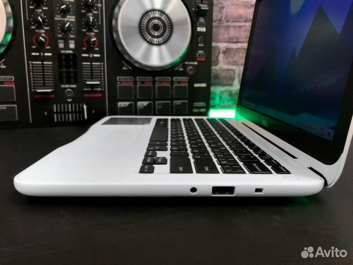 Ноутбуки в наличии для путешествий и работы