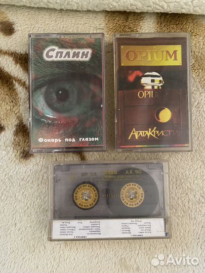 Кассеты с музыкой