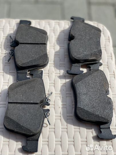 Тормозные колодки на mercedes w205