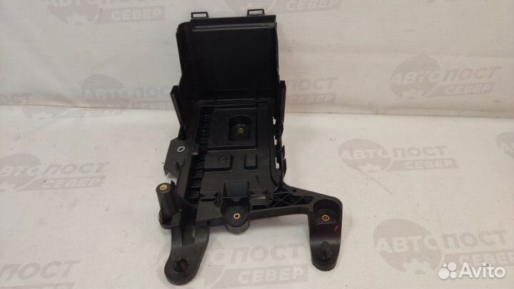 Крепление акб (подставка) Audi A3 8PA BZB 2008