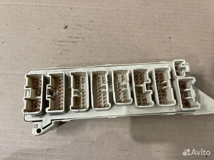 Блок предохранителей Mazda MPV (Мазда мпв) LW