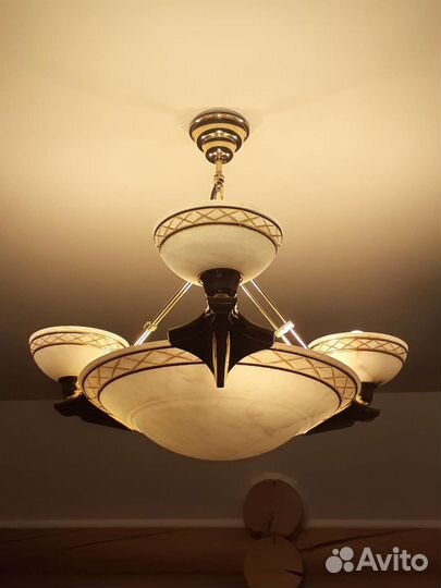 Люстра и два бра из натурального камня Италия