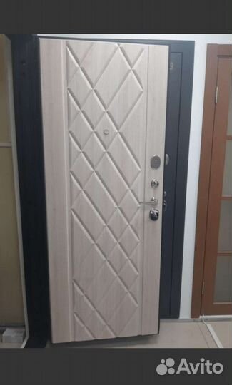 Дверь входная