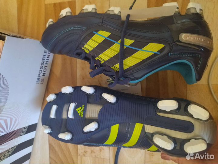 Футбольные бутсы adidas predator женские