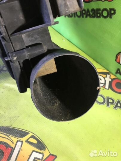 Корпус воздушного фильтра Mercedes-Benz E-Class