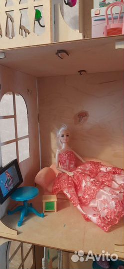 Домик кукольный