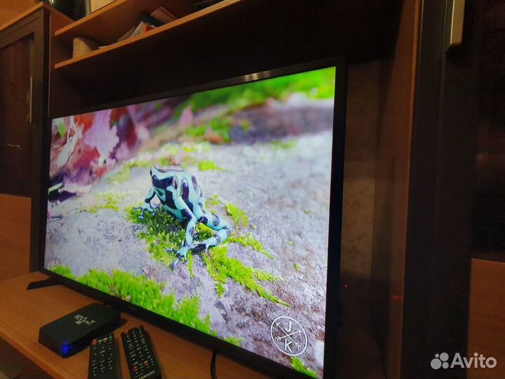 Стильный телевизор Samsung 43”+SmartTV приставка