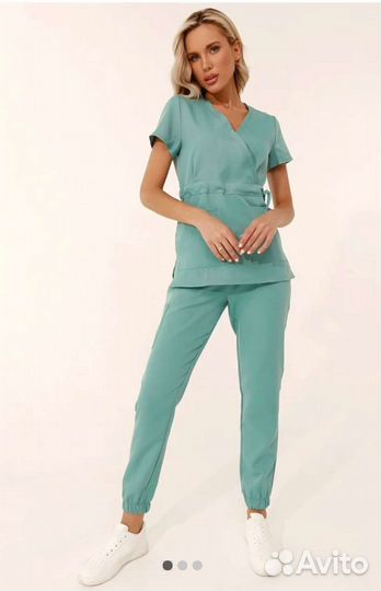 Медицинский костюм