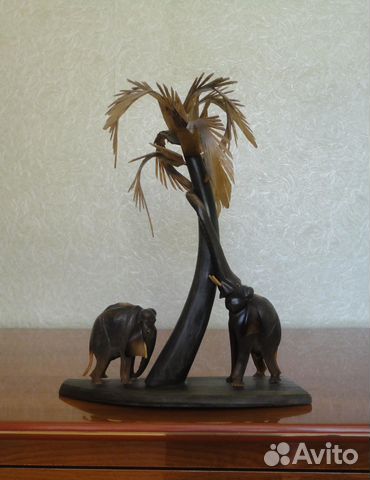 Статуэтка слоны и пальма