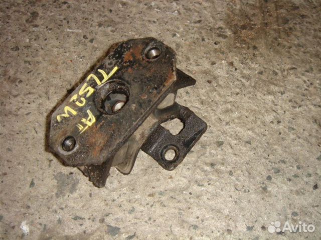 Подушка АКПП Suzuki Escudo TL52W J20A